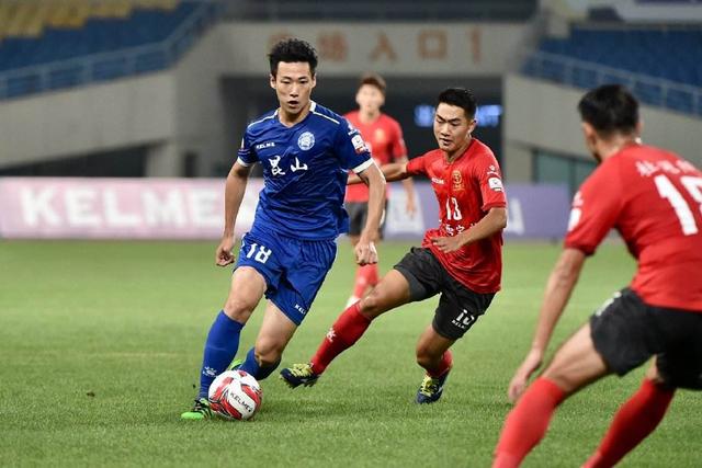 曾凡博17+8首钢胜北控 阿不都26+11新疆胜上海