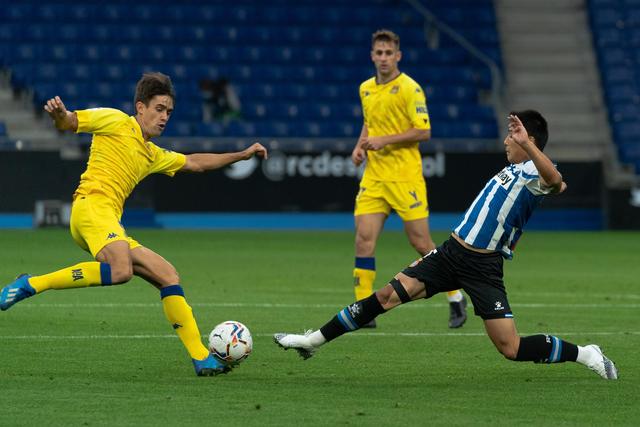 英联杯-B费卡塞米罗梅开二度 曼联5-2莱斯特城